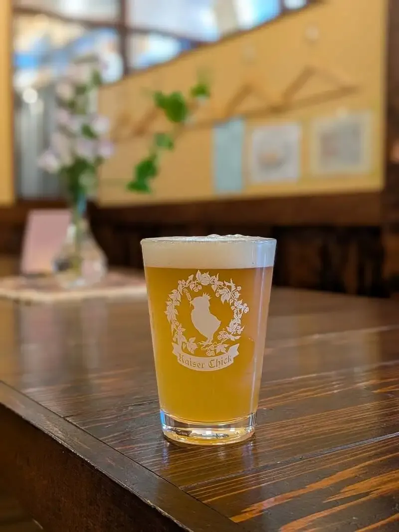 カイザーチック、春向けの「Chick Weizen」を再登場　ABV5.5%