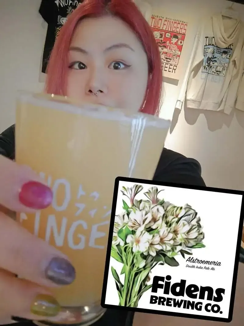 池袋・Two FingersでFidensのダブルHazy「アルストロメリア」開栓