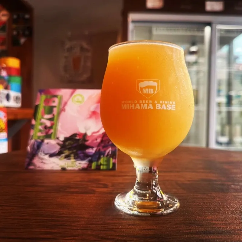 ミハマベース幕張で4周年イベント開幕　WCB「Full Hop Alchemist r9」開栓