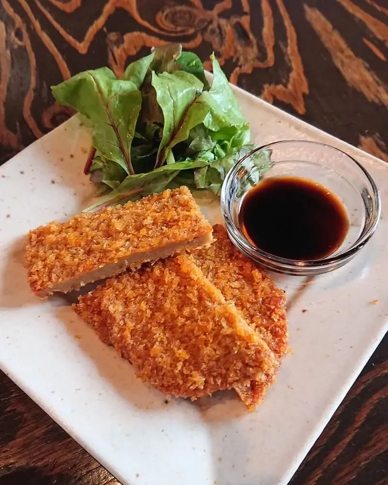 Beer House Hobbitで鬼伝説「金鬼ペールエール」開栓、徳島食材メニューも充実