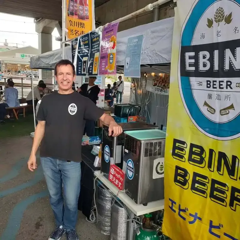 EBINA BEERが三浦海岸ビールフェスに出店中、遅れて会場入りを報告