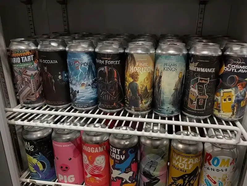 ビア つかさに8Bit Brewing Companyの缶が到着、タップ5で伊勢角ヘイジー開栓