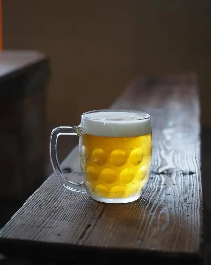 Beer House Hobbitで有頂天醸造「BUDDY」開栓　枚方で味わうチェコ系ラガー