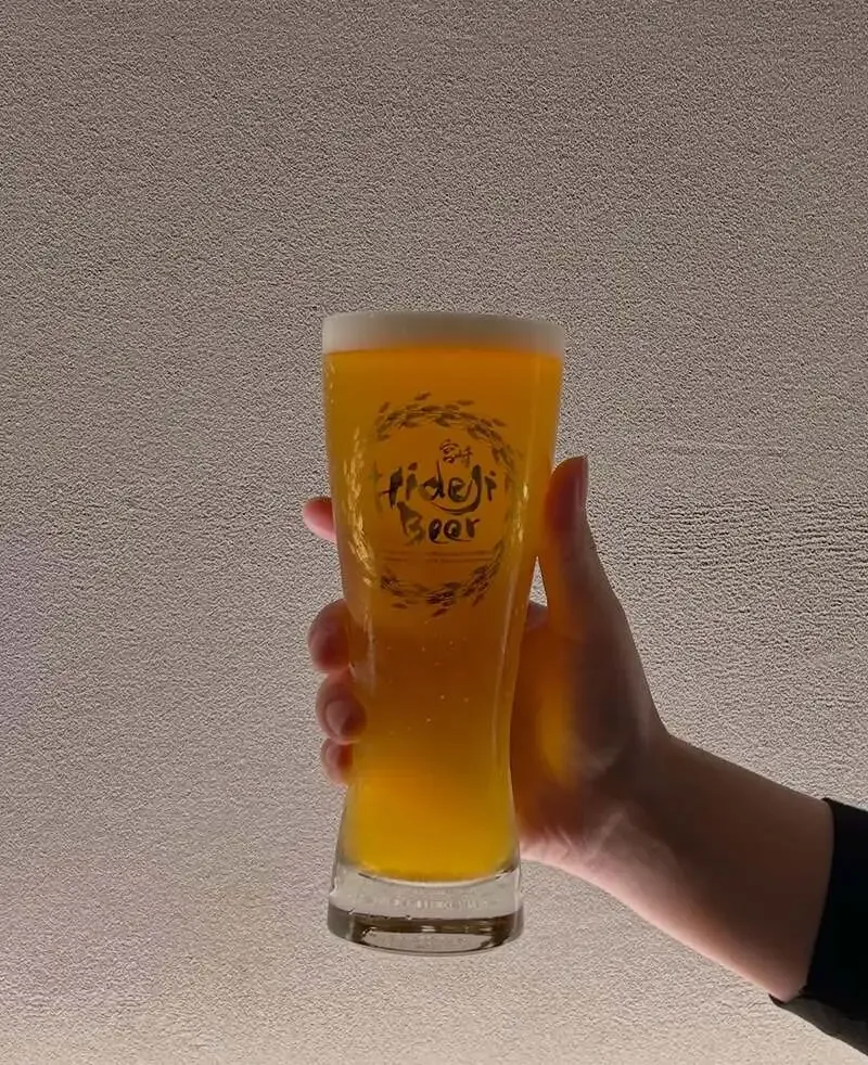 延岡の県産酒バー Himukaでひでじビールのゲストビール「森閑のペールエール」開栓