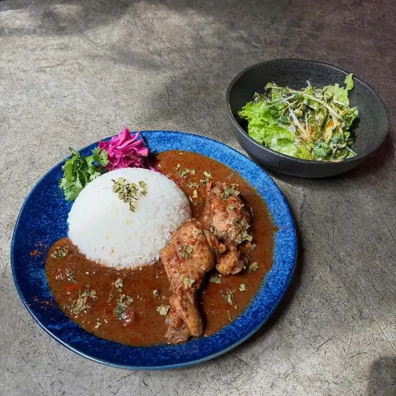 Novel Craftでスパイシーチリトマトのバターチキンカレーと新タップ提供
