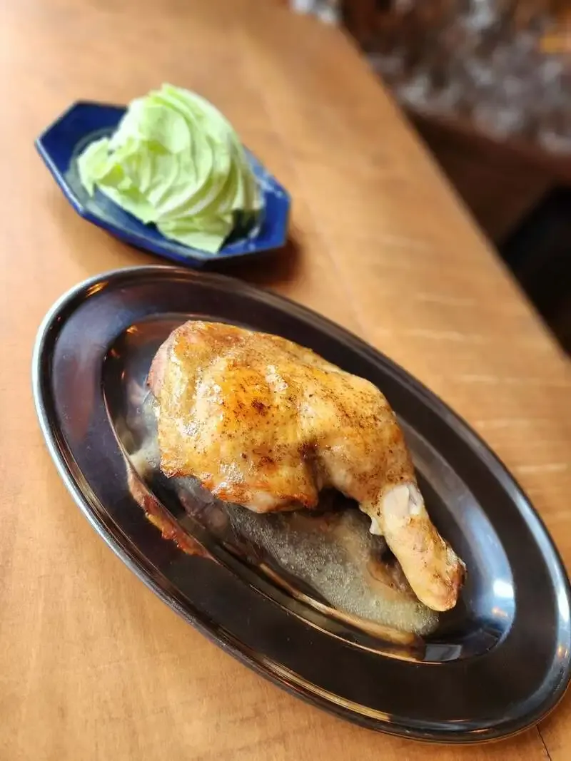 BEER BAR Bitter、7月27日営業告知で5種のタップと骨付き鶏を案内