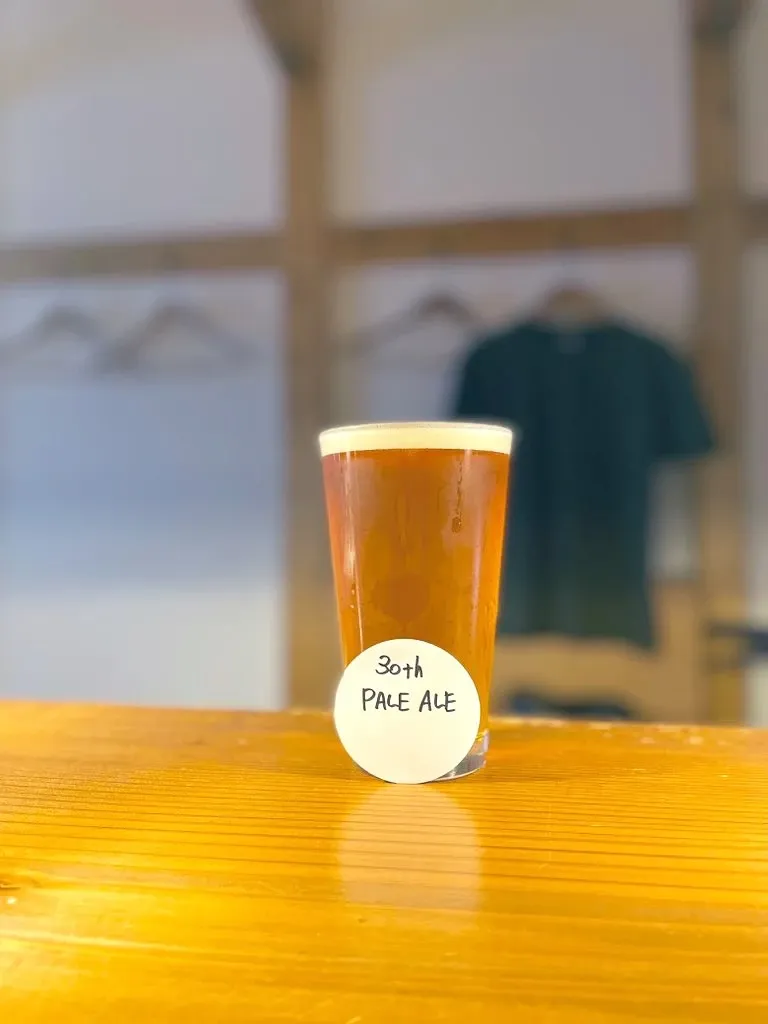 GRANDPA FISH & CHIPSに南信州ビール「30th PaleAle」開栓