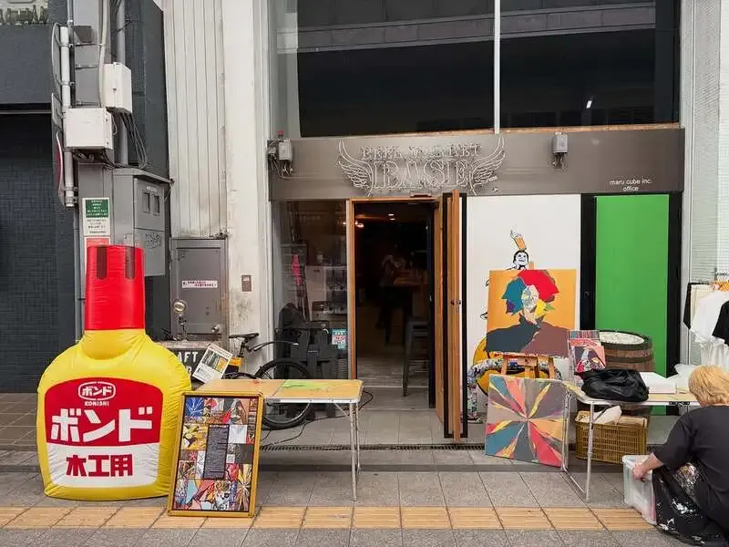 BEER MARKET BASE in Miyazaki adds Tominaga Bond live painting and fresh B.M.B Brewery taps