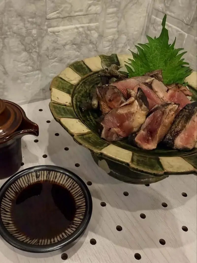 徳島駅地下のT.S.Brewery・よい鳥、親鶏もも肉刺しと自家醸造ビールを案内