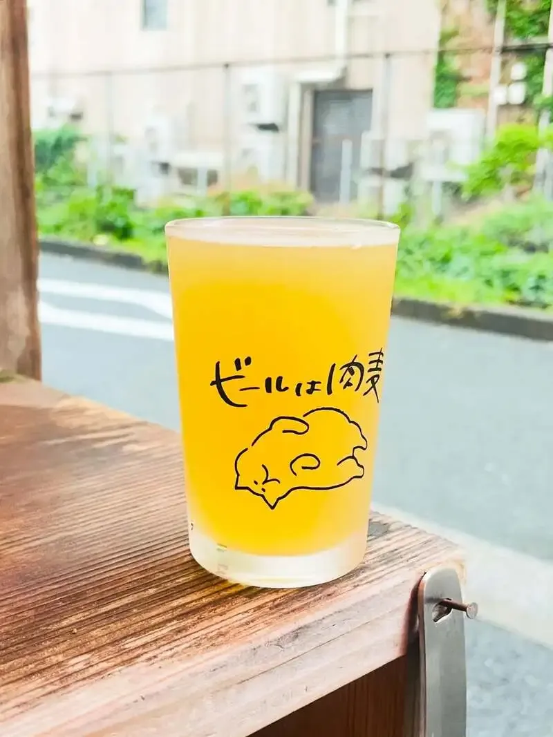 幡ヶ谷の焼肉スタンド 肉と麦でひみつビール『サメタレ』を紹介