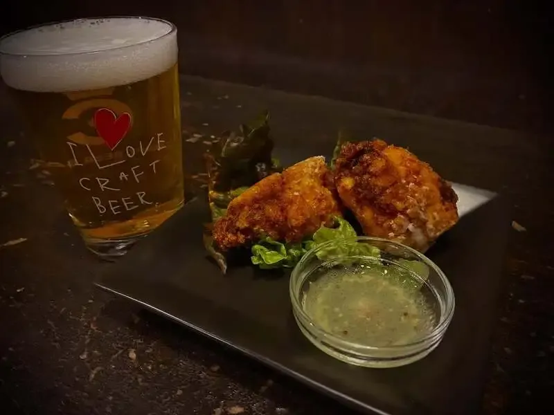 CRAFT BEER BASE BUDで11周年祭、記念ビール「Gentle Lion」と特製唐揚げを提供