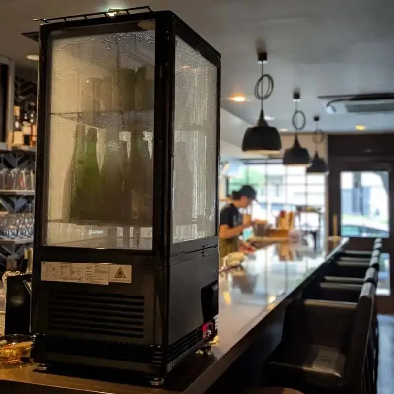 大阪・PEDROLINO、CRAFT BEER BASEの金賞ピルスナーを開栓