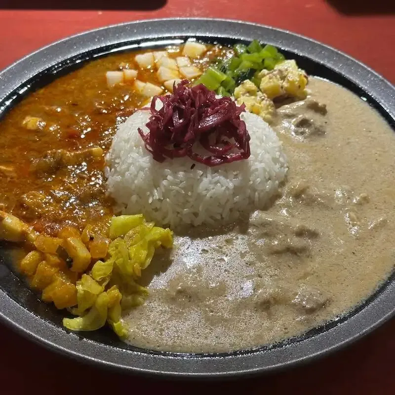 黄昏リリーが12時開店、WCB『The Room』、宇宙LAGER、Starwatcherを案内