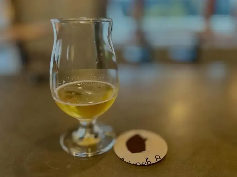 クラフト麦酒酒場シトラバ中野店で箕面ビール「スプリングラガー」開栓