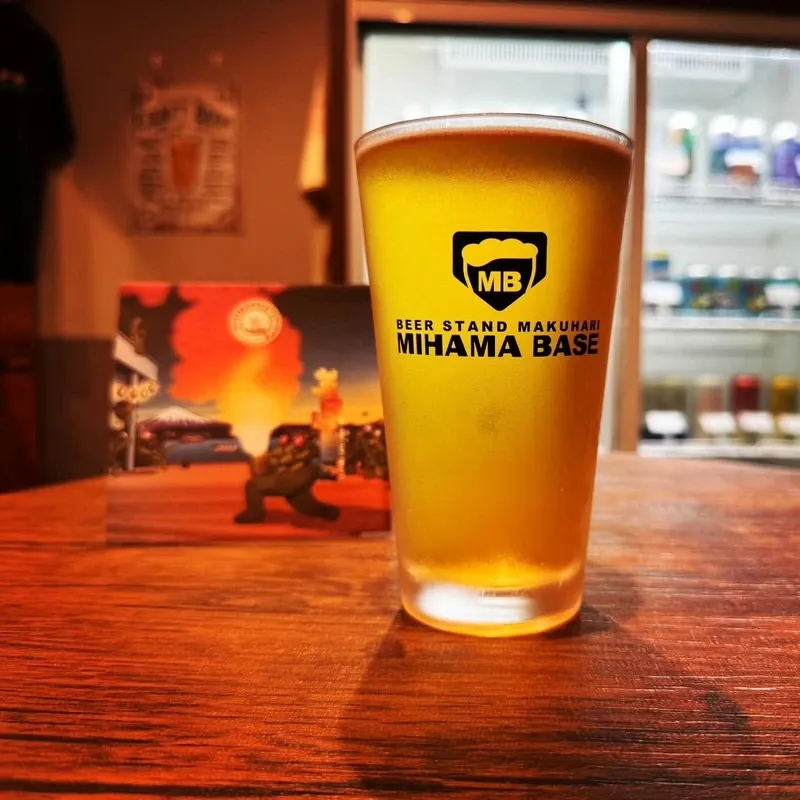 幕張のミハマベースでWCB FirelightとGreen Flash Hazy West Coast IPAを開栓