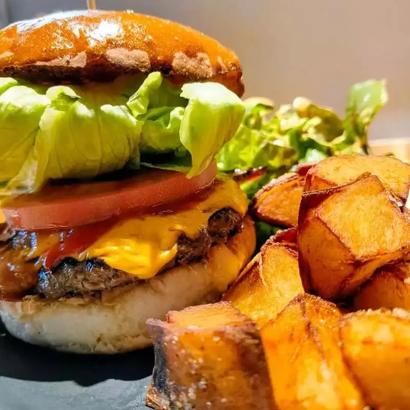 広島・新天地のhangout、4月11日は12時開店22時閉店で営業