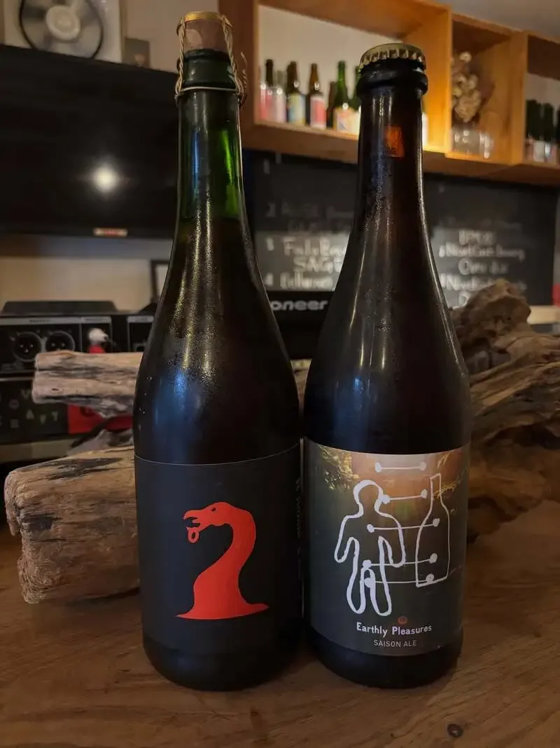 Novel Craftで自家製バンズのバーガーとBy The Glassが充実