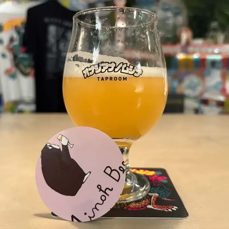 オナジアナノムジナで箕面ビールのゲスト樽提供、ベルジャン香が前面に