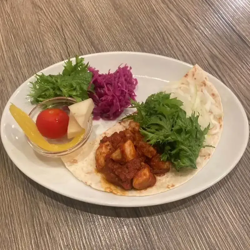 Beer House Hobbitで京都醸造「春の気まぐれ」開栓、火曜日限定タコスも