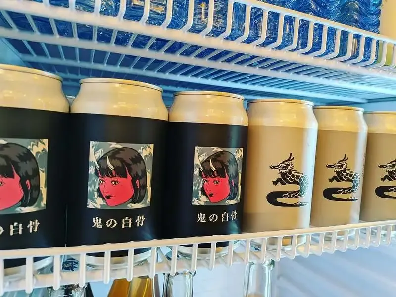 代官山「ビビビ。」がショーケース冷蔵庫でクラフトティーを提供中