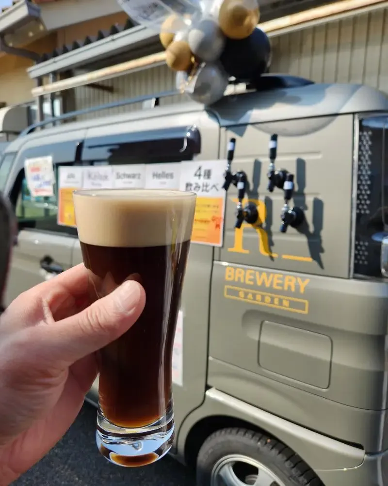 Beer House Hobbitでサワービールとシュバルツ開栓、チキンカレー案内