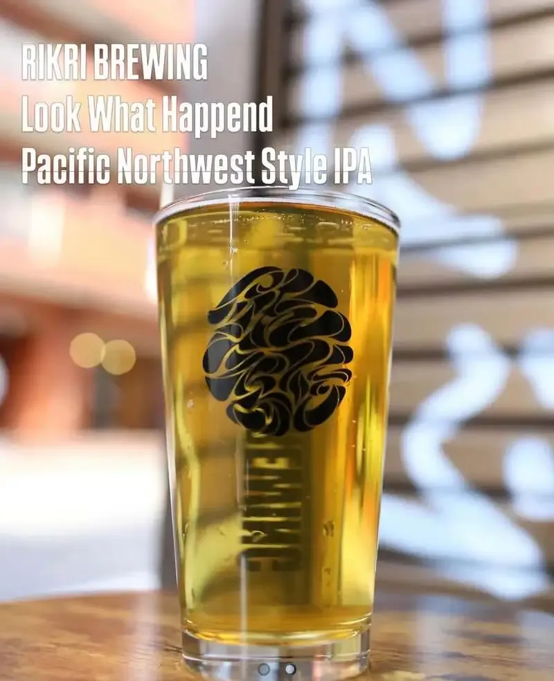 マジックアワー経堂店でRIKRI BREWING『Look What Happened』を新規開栓