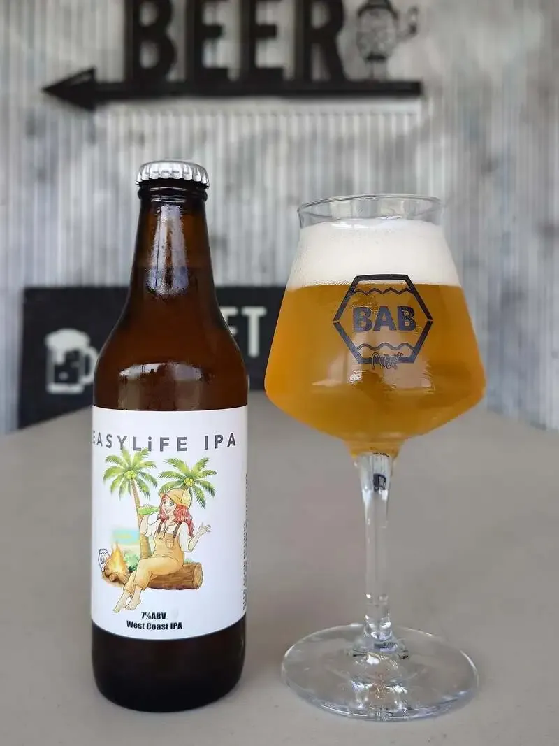 Vi Again Brewing unveils "EASY LiFE IPA" in collaboration with the Saito couple, who quit their jobs