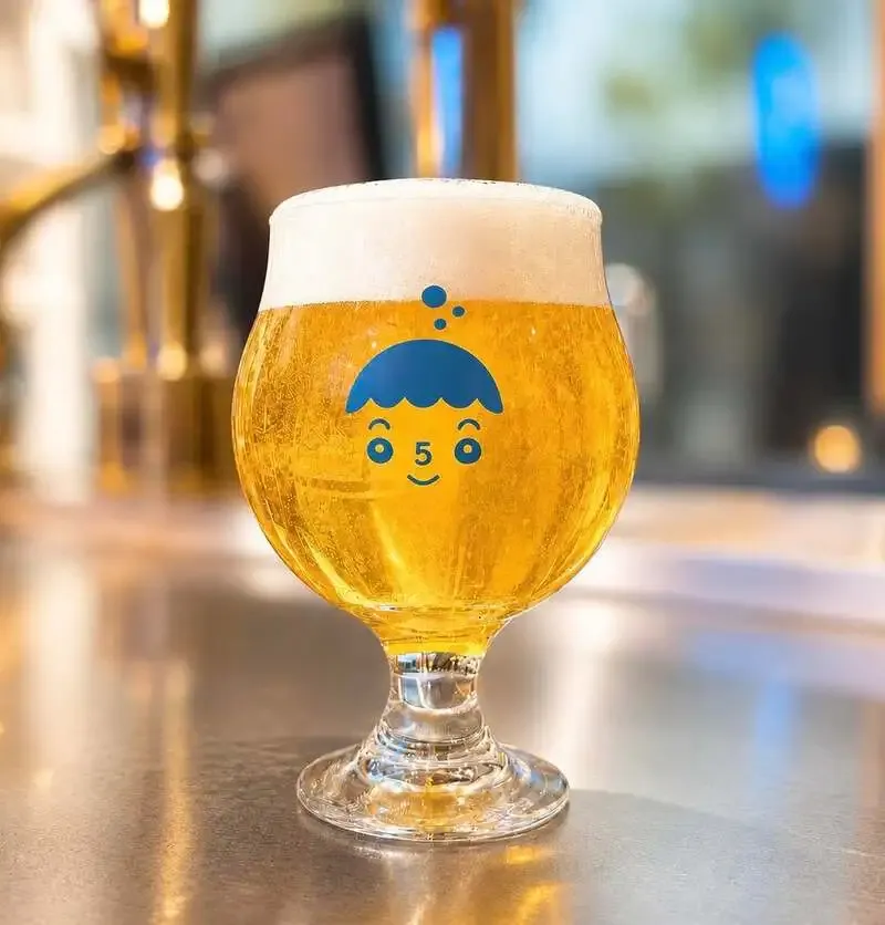 福井のBEER BAR「アワタチ」、5周年オリジナルグラスを7月31日発売