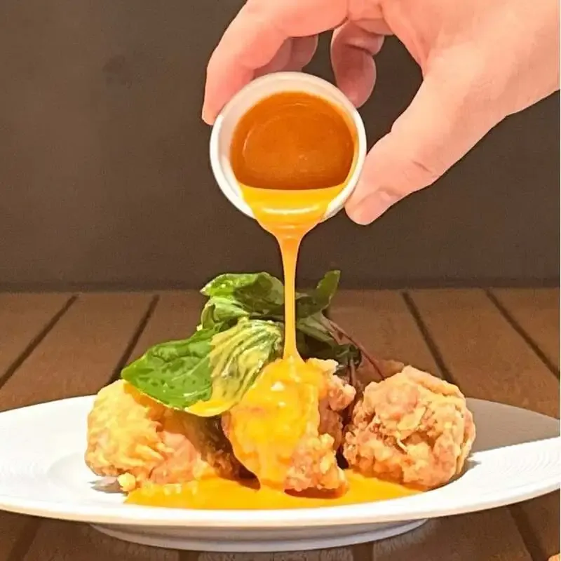 神保町店で鶏もも唐揚げのSAMURAIソースを提供、CRAFTROCKのAlternative IPAと好相性