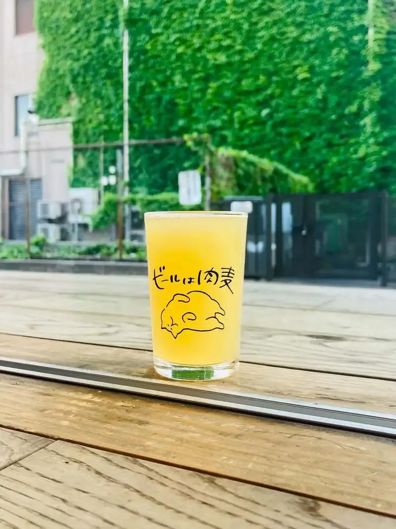 焼肉スタンド 肉と麦でAMAKUSA SONAR BEER『SHIFT:MOUTERE』を提供