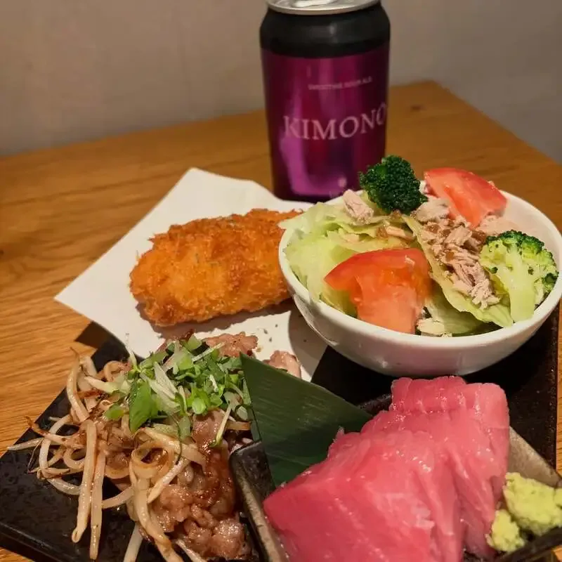 Mugibaru in Kamata Invites Guests In Despite the Rain
