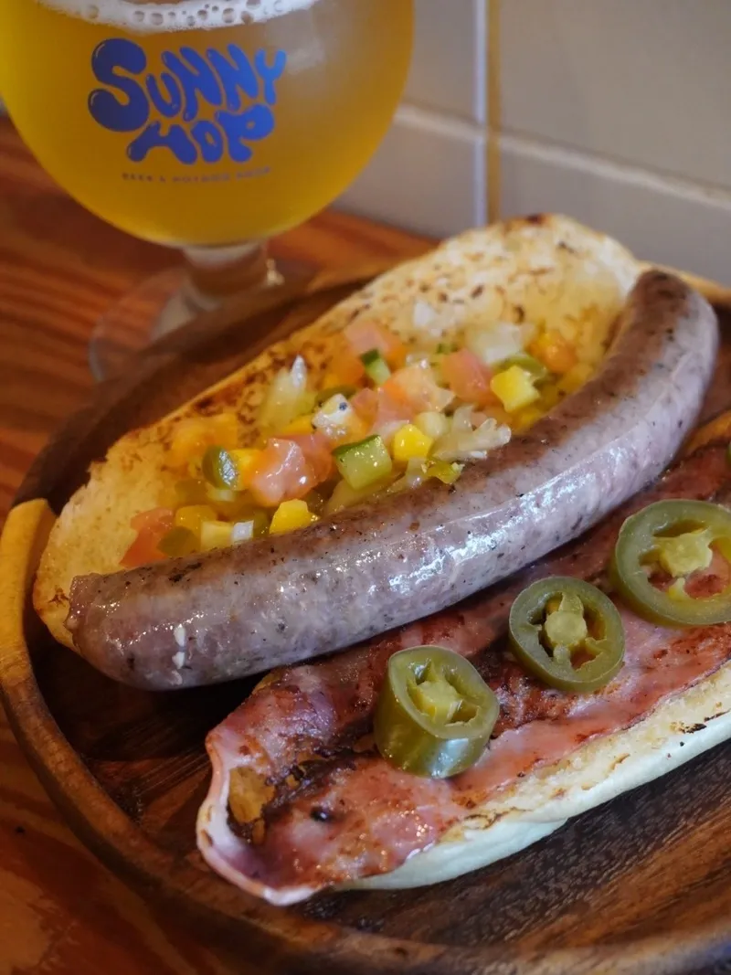SUNNY HOP in Shimokitazawa Serves Craft Beer and House-Made Hot Dogs