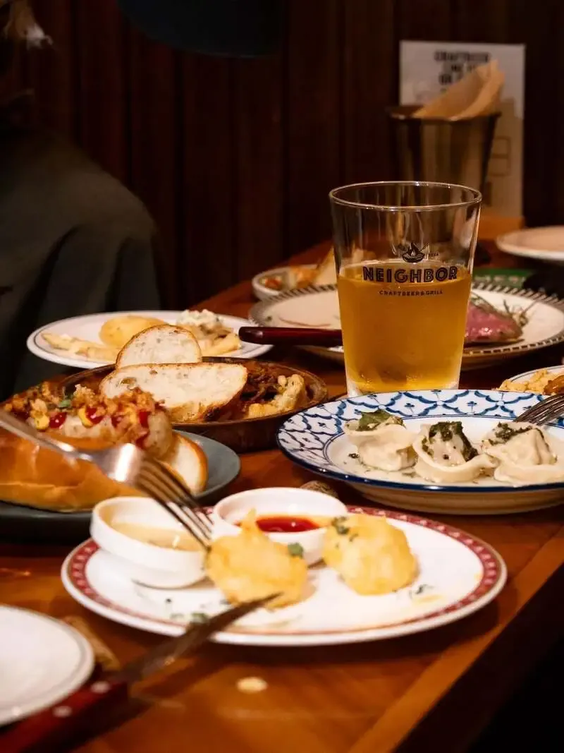 NEIGHBOR in Nogata updates its eight-tap lineup with NUDE BEER and NOMCRAFT