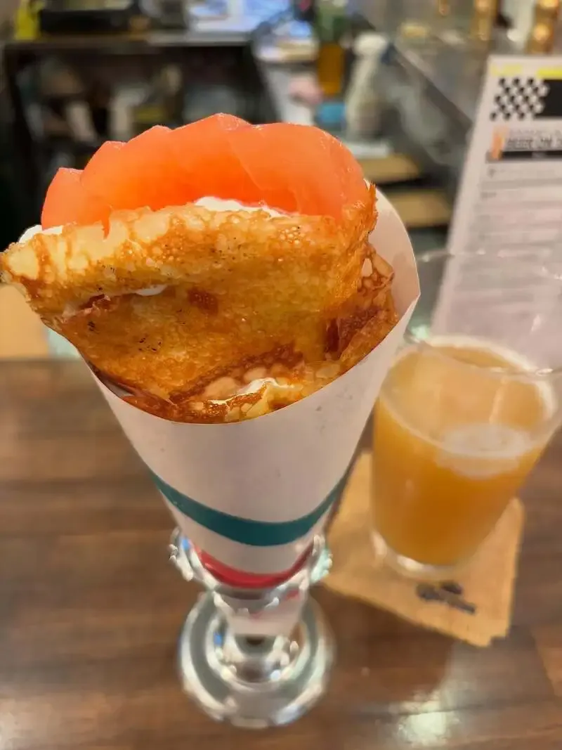 Shizuoka’s Beer Garage at AOI Brewing Highlights Seasonal Peach Crepes