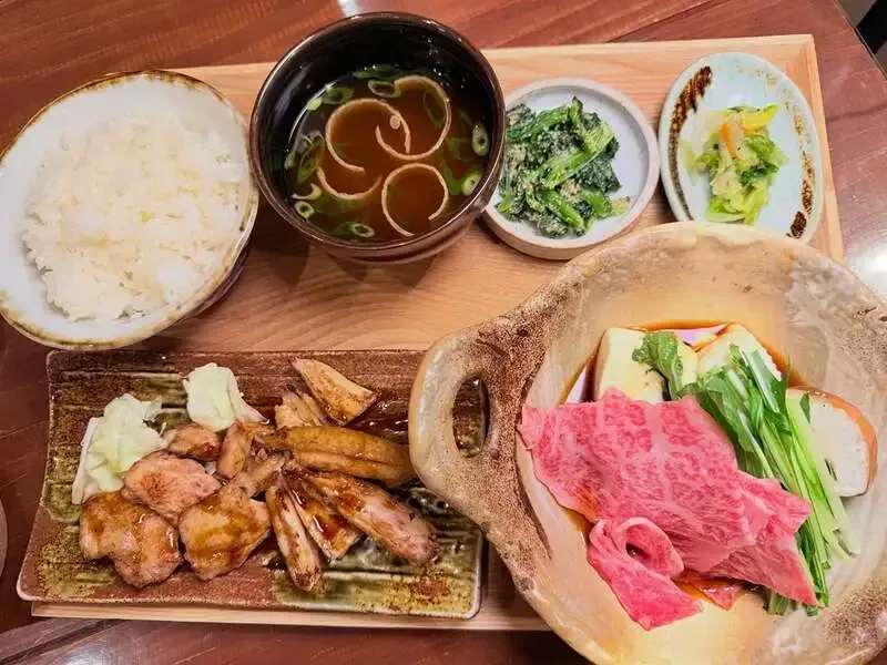 徳島駅地下のT.S.Brewery・よい鳥、定番3種と季節限定2種を案内