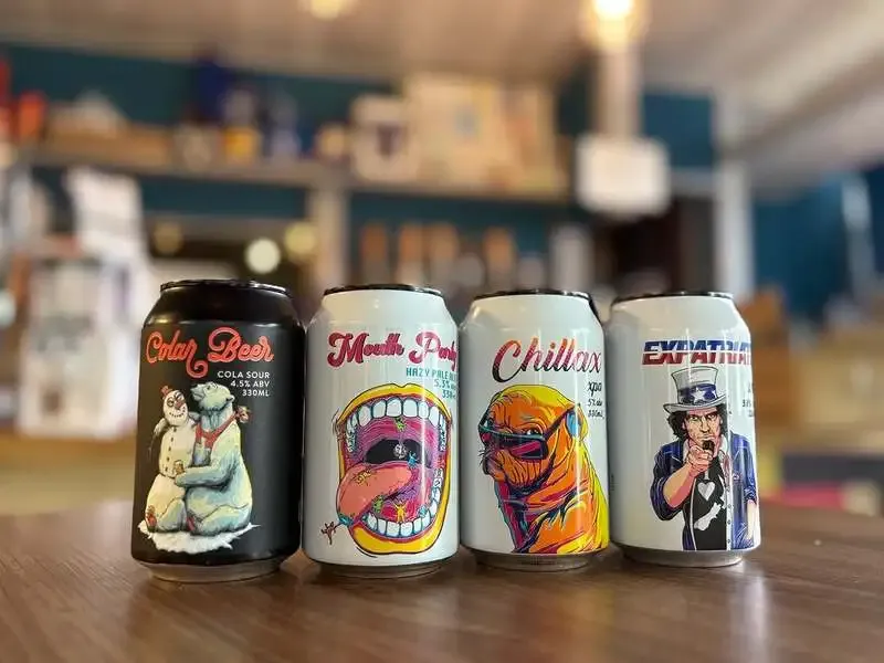 The Beer Shop Hirakata cityでニュージーランド初入荷ビールを案内、コーラ風味の一杯も