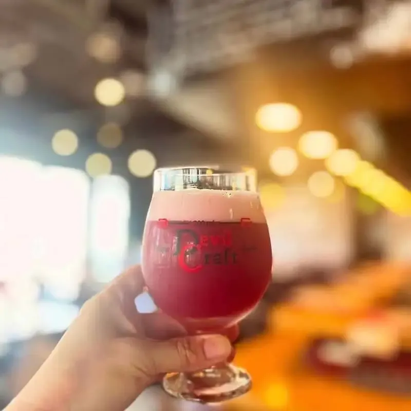 DevilCraft Gotandaでフルーツサワーエール「Deep Red Groove」を案内