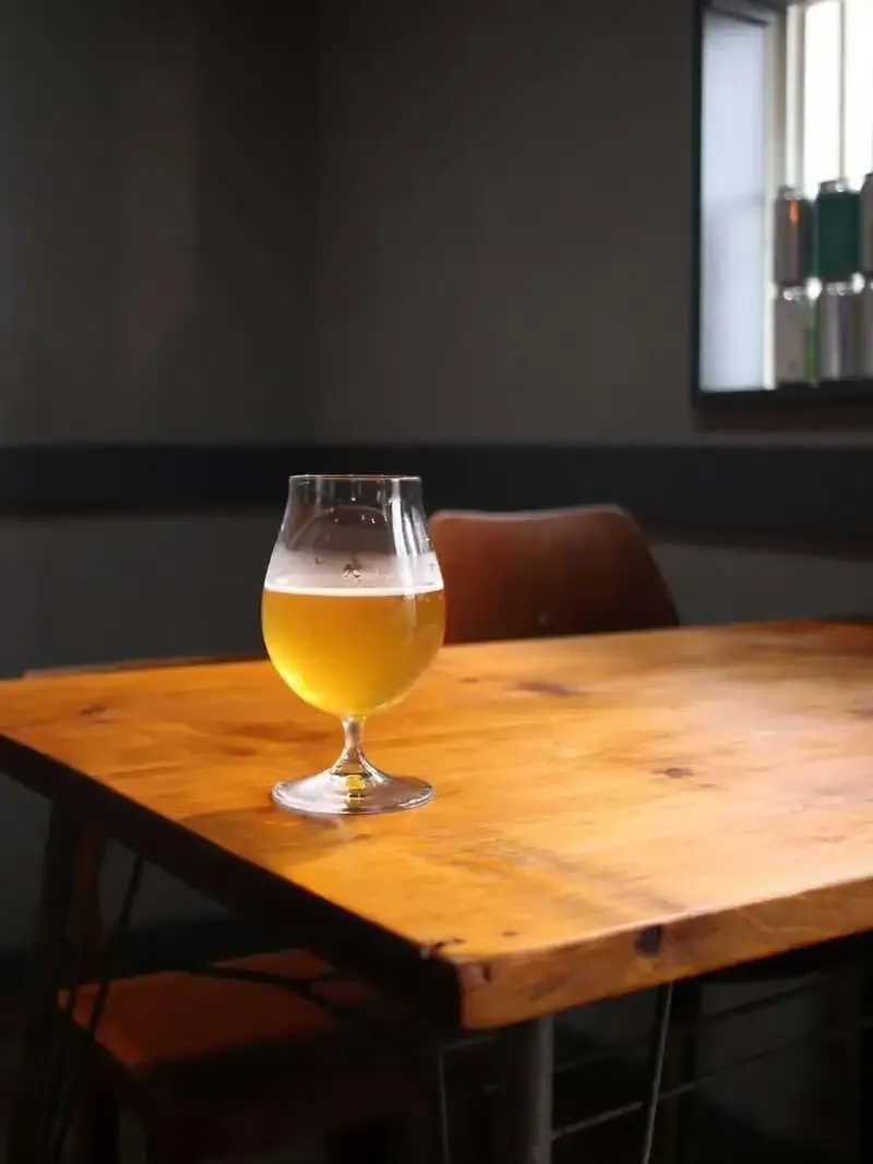 Grau Craft beer barでBREWCCOLY「褻麦酒」開栓、食事に寄り添うセゾンを提供