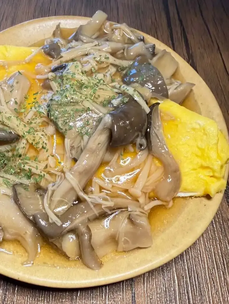Bar FUKURO、3月末のおすすめにスパイスポークカレー　4月はTK Brewing Half TTOも告知