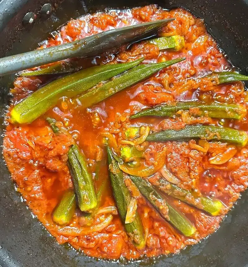 Kyobashi beer pub Hathor pairs Greek okra stew with 12 draft beers