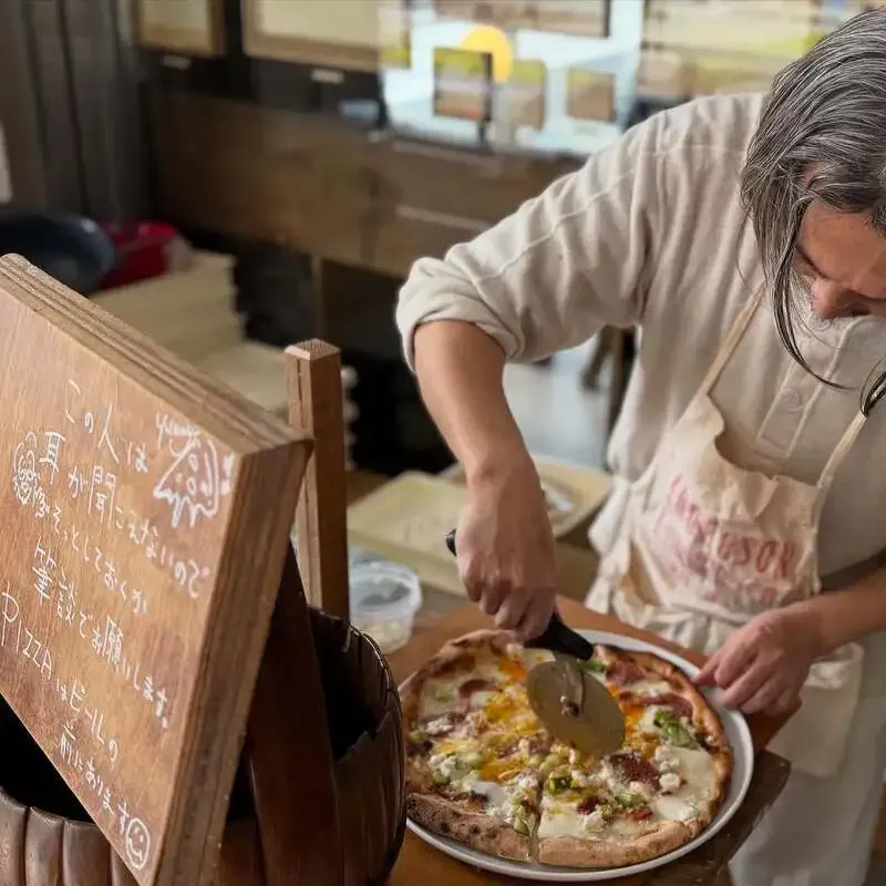 岡崎のHastamañanaでBarbaric WORKSとピザLIVE、4月24-25日に開催