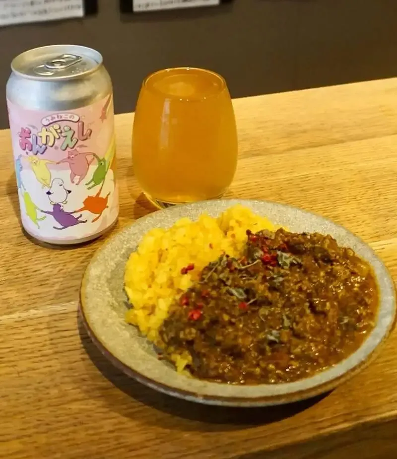 スタンドうみねこ、7周年記念のサワーエール「うみねこのおんがえし」を紹介