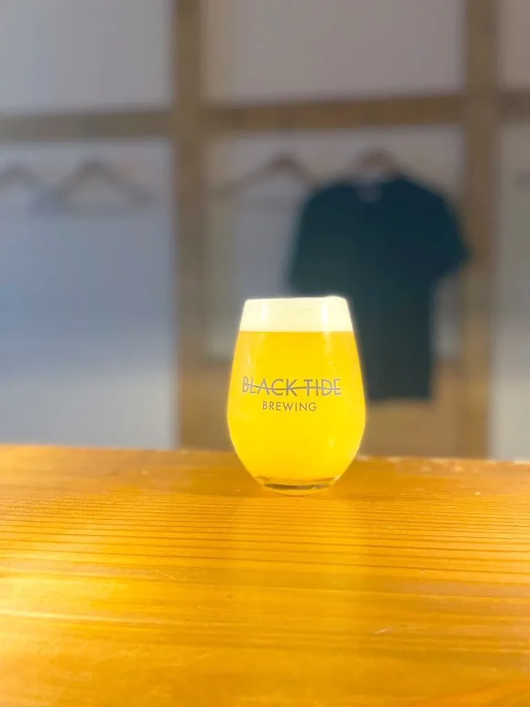BLACK TIDE BREWING’s Hazy Wave Ver.2.0 opens at GRANDPA FISH & CHIPS in Kameido