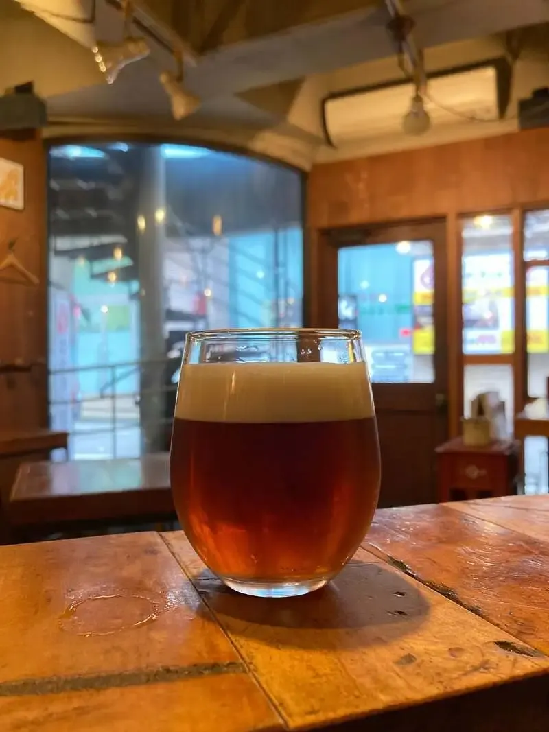 香林坊ジビルバで奈良醸造「ENNUI」開栓、小豆と練乳のブラウンエール