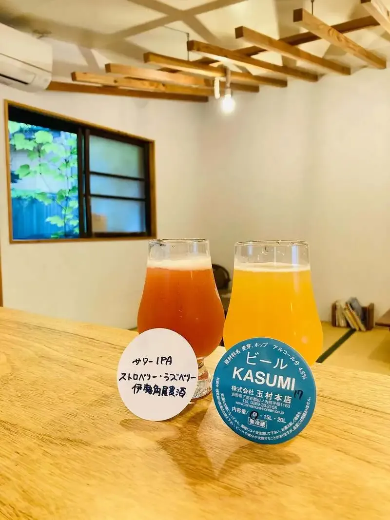 Chiitoko Shoten in Shimosuwa taps four beers, including KASUMI