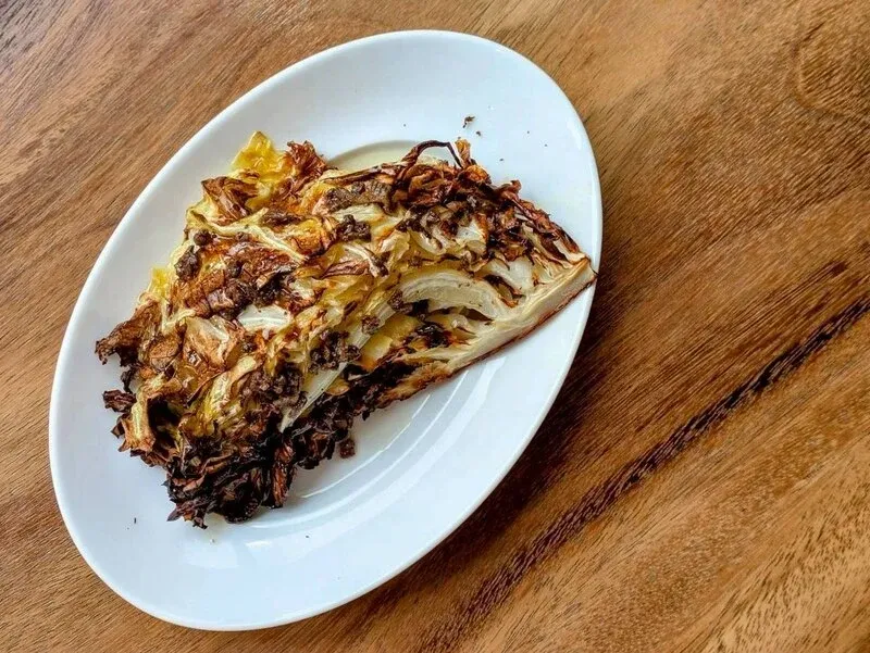 横浜ベイブルーイング横浜フロント店、春キャベツのローストとゲスト3種が登場