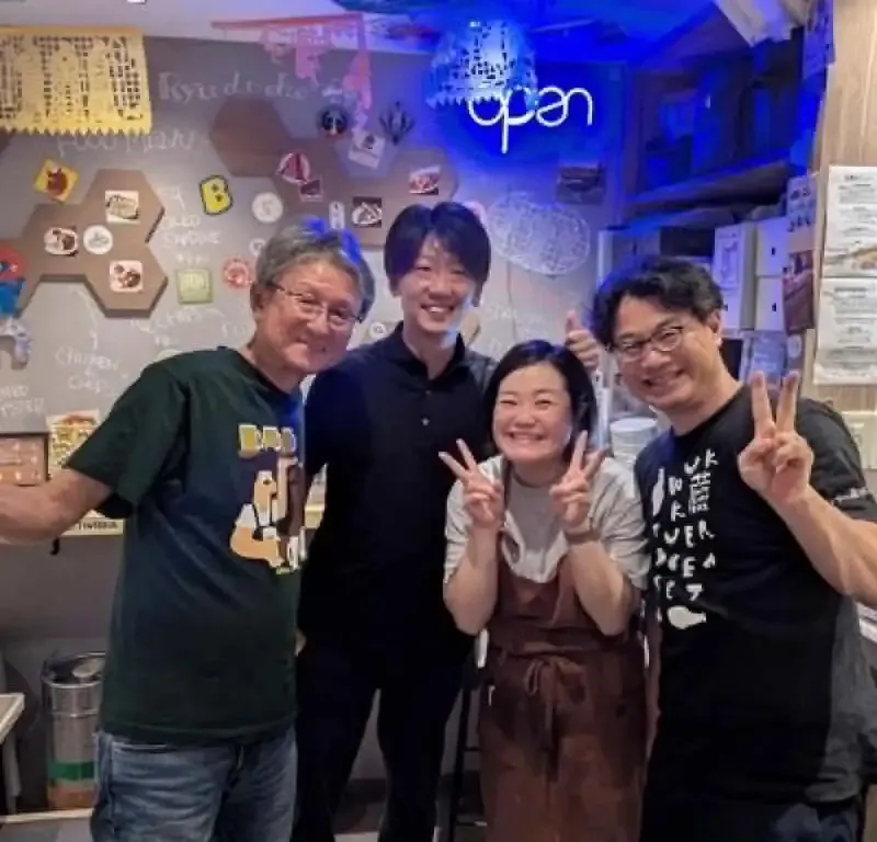 アントンビー六本木、7/13はOK, ADAMのサイダー「Zingle Zingle」開栓
