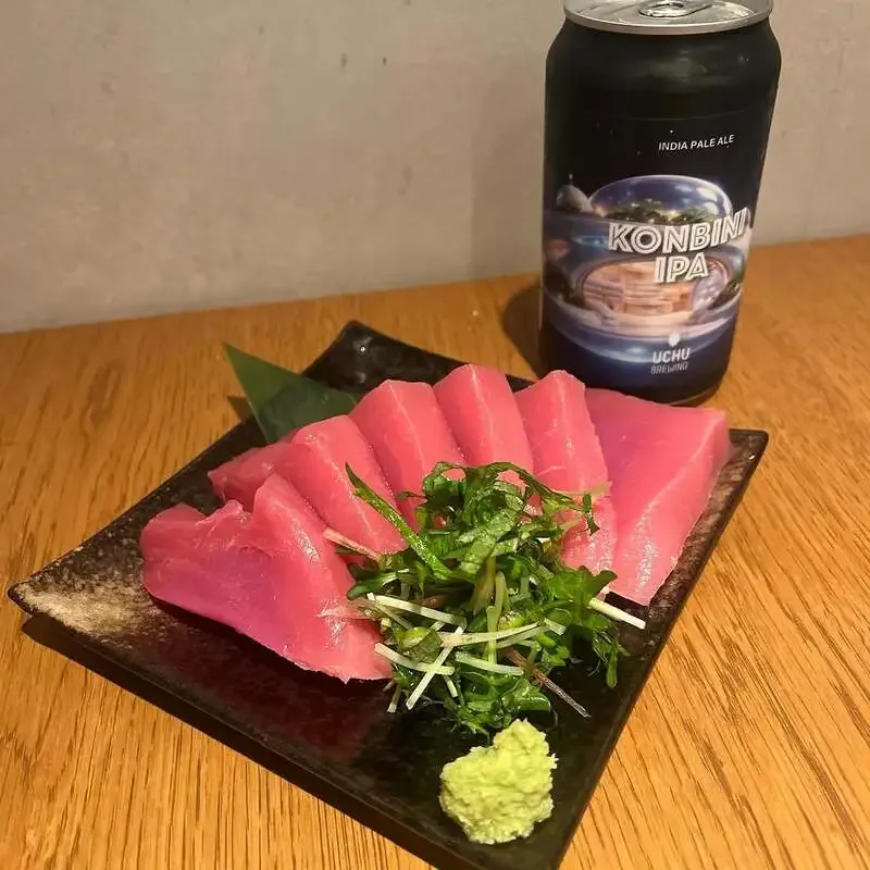麦ばるでうちゅうブルーイング「コンビニIPA」と天然生本鮪、8種の麦酒