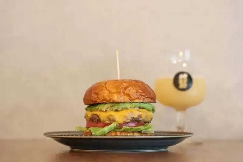 BEER PUB BRICK LANE、Totopia Breweryの9種を含む10タップを案内