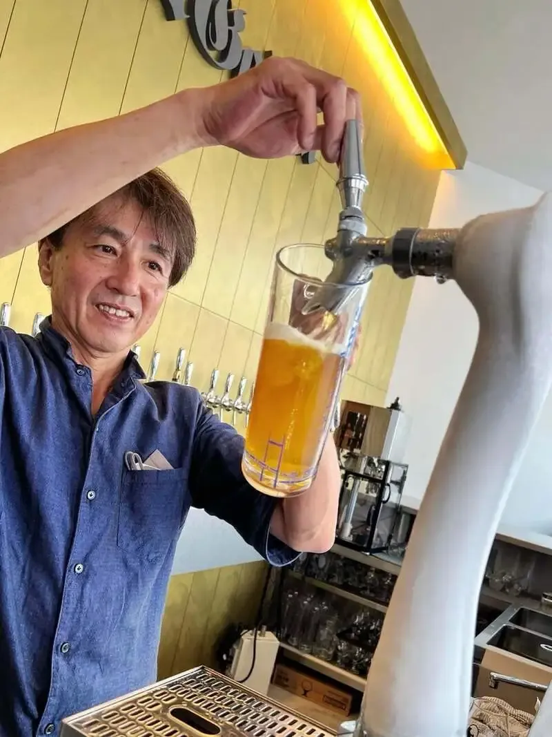 サンクトガーレンTAP ROOM、好天の週末に多くの来店客でにぎわう